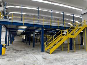 Soppalco industriale usato per magazzino a Fiumicino