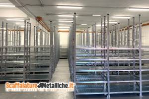 Scaffalature leggere per magazzino a Roma