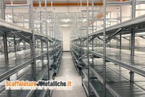 Scaffalature leggere per magazzino a Roma